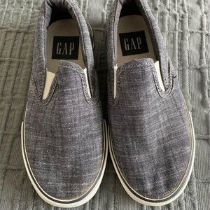 GAP Canvas Slip On Shoe kids Size 12